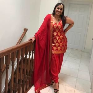 Meet your Posher, Avika